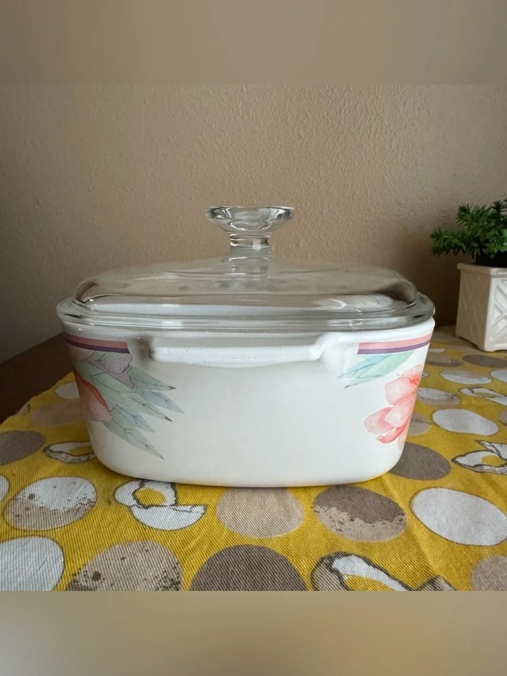 Vintage Corningware 1.5 liter Peony Floral square dish with lid